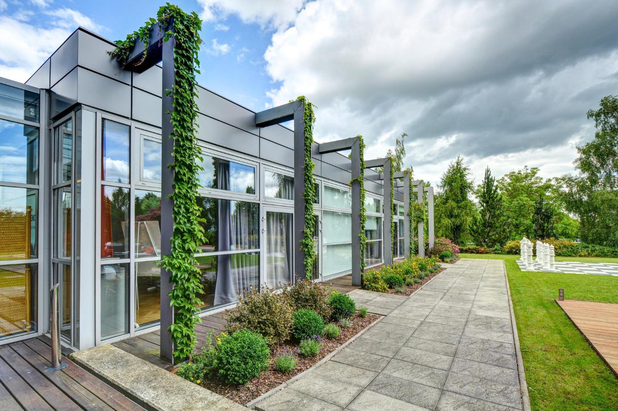Holiday Inn Prague Airport By Ihg Экстерьер фото